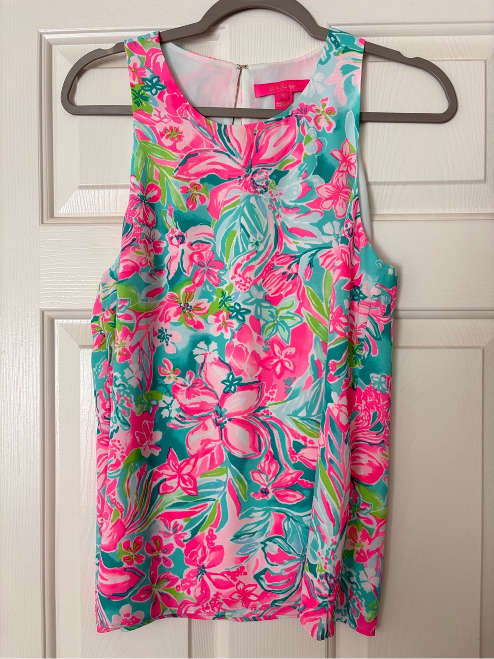 Lilly Pulitzer Lyle Top, Hot on the Scene flowy tank size medium